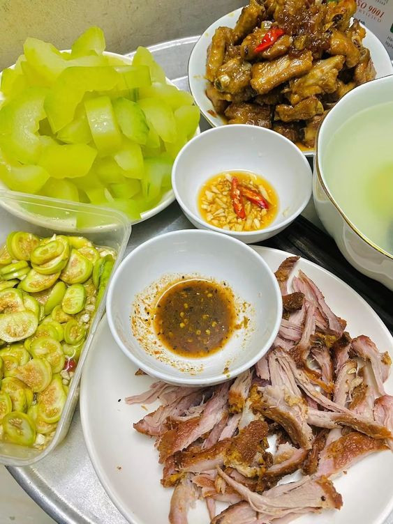 Nhà 3 Người Ở Bình Thạnh Tuyển Chị Giúp Việc Bao Ăn Ở Lại, Lương 10 Triệu.