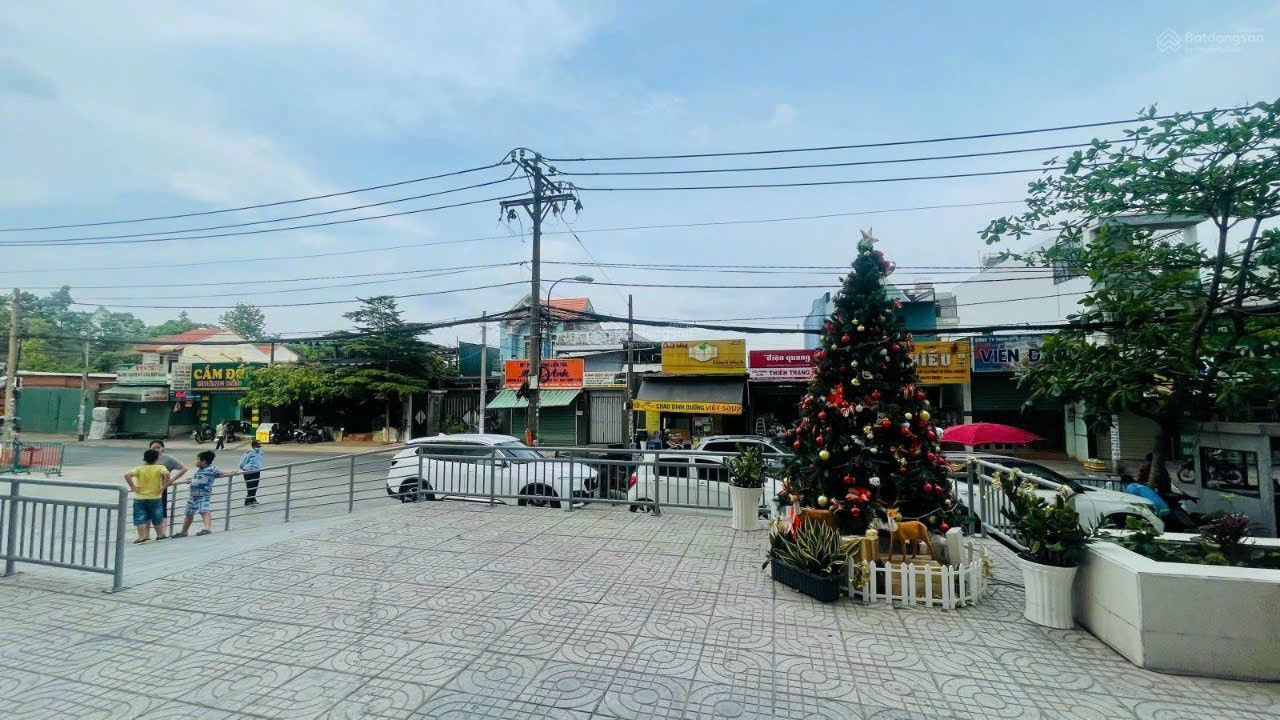 Em cần 1 chị chăm em bé ở ngay chợ Cây Dầu - Thủ Đức