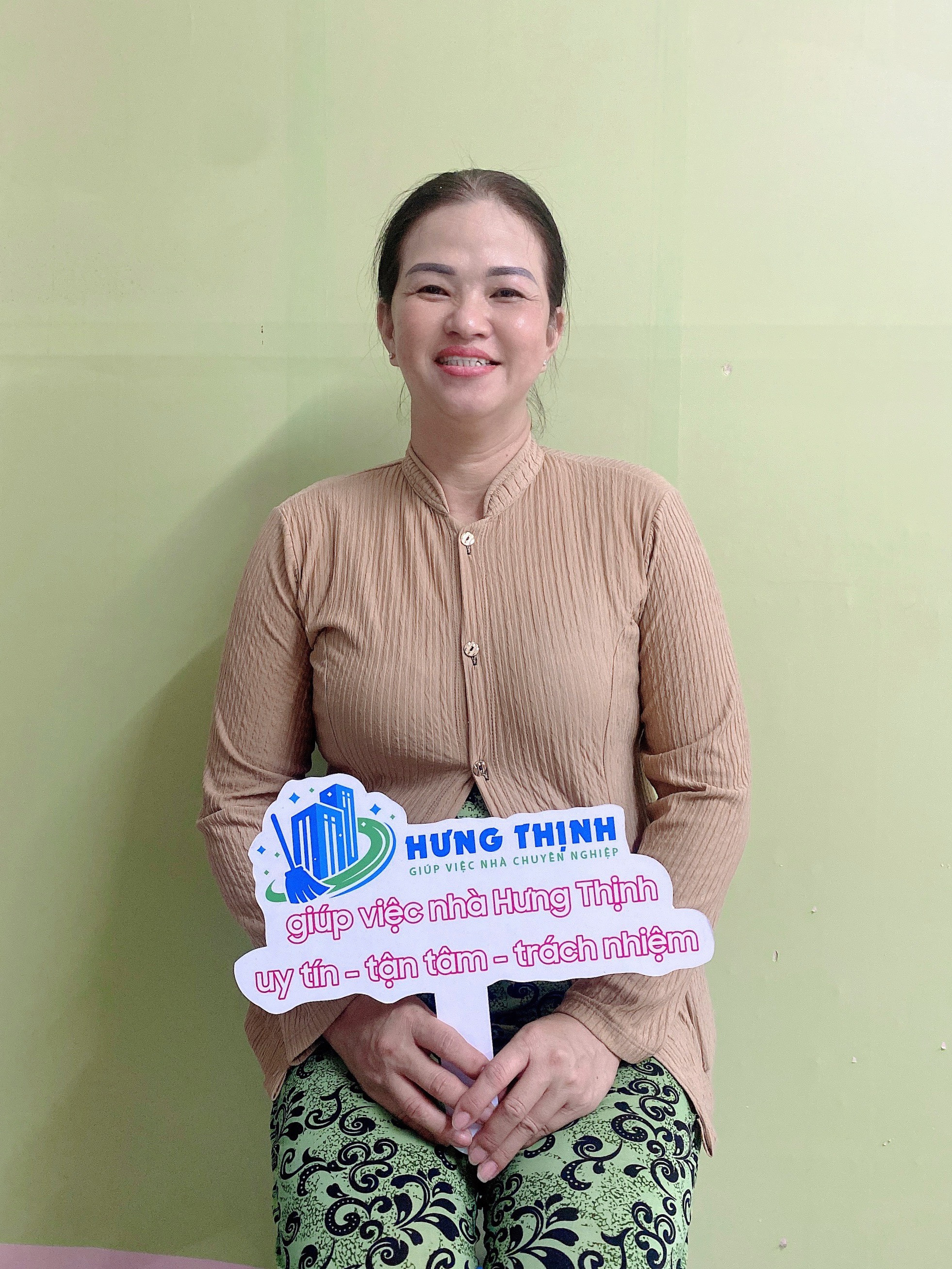 Chị Thúy - 1981 - quê Bạc Liêu. Chị Không Vướng Bận Gia Đình Nên Tìm Việc Làm Ăn Ở Lại Ạ