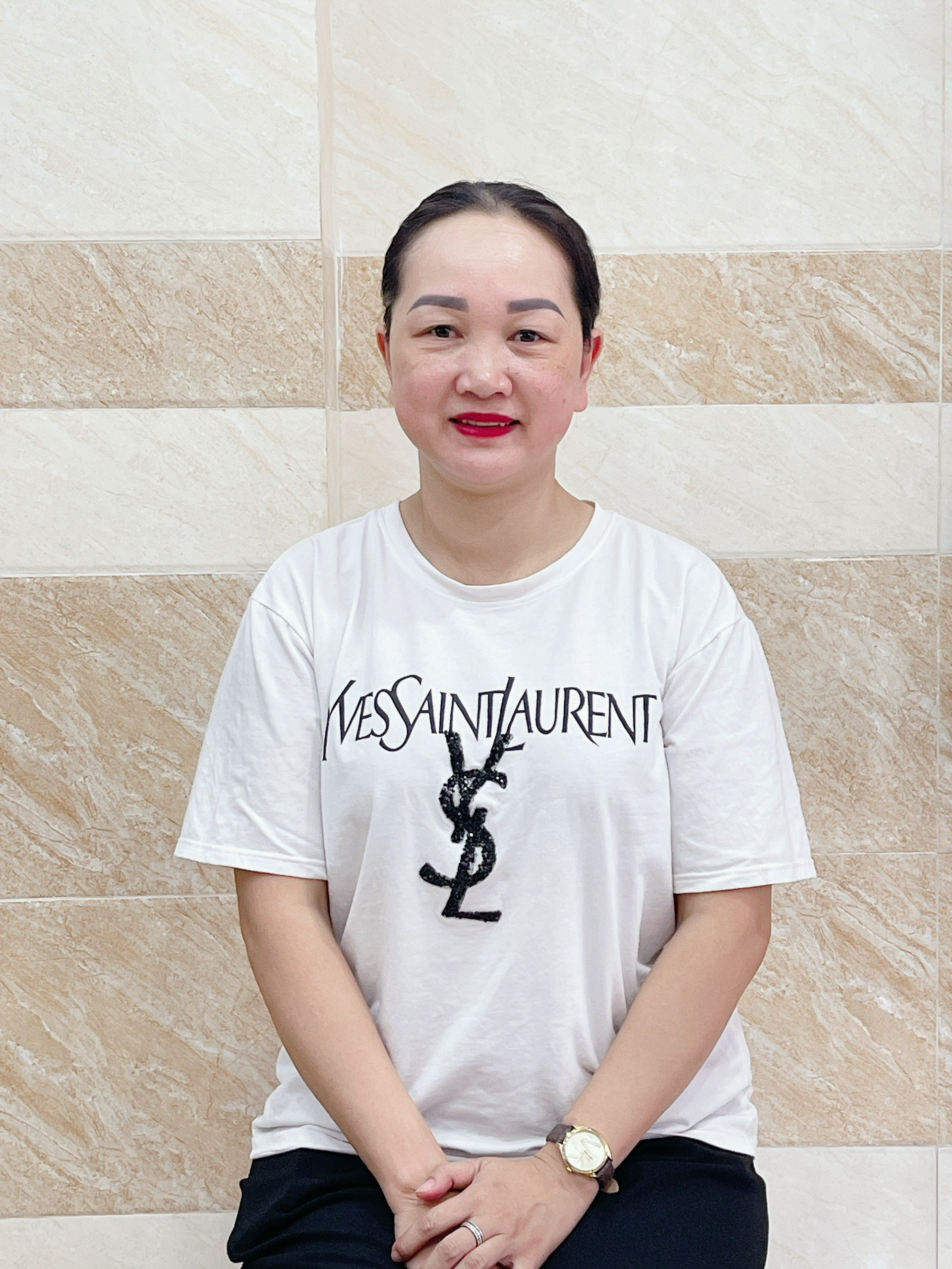 CHỊ LAN NGƯỜI QUÊ ĐÀ NẴNG ĐANG CẦN CÔNG VIỆC ĐỂ ỔN ĐỊNH GẮN BÓ