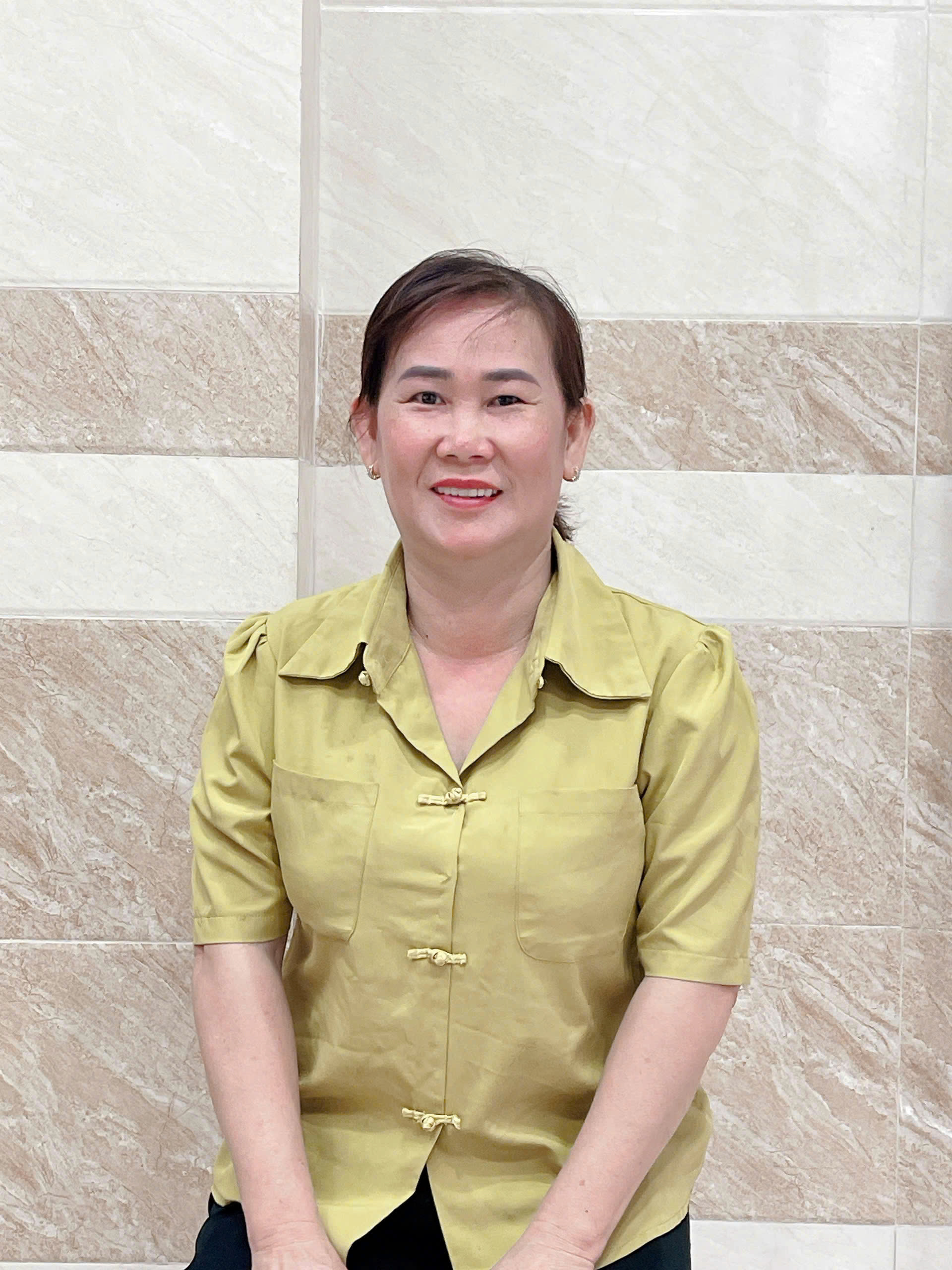 Chị Huỳnh Kim Như , sinh năm 1975 , quê Cần Thơ hiền lành chịu khó , cần tìm việc