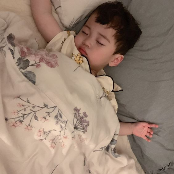 Trong ngày mai em cần tìm gấp 1 chuyên chăm bé tại quận 9 BAO ĂN Ở LẠI