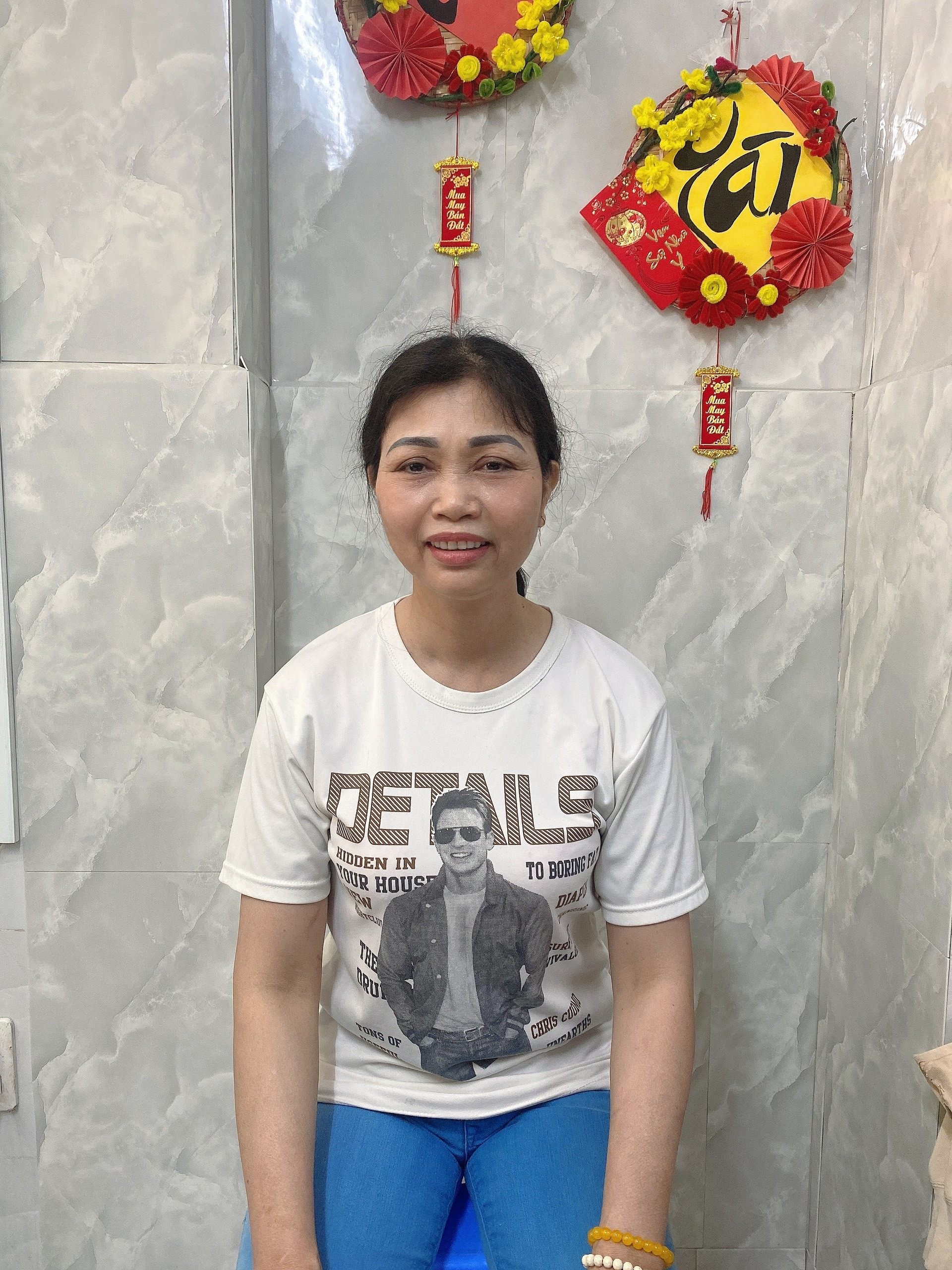 Nay em có 1 cô nấu ăn siêu ngon, đang cần tìm việc làm ăn ở lại đây Anh Chị ạ.