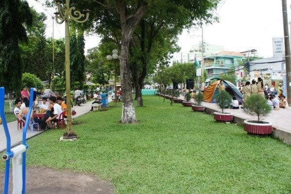 Cần tuyển 1 chị về làm việc nhà gần công viên Quận 8