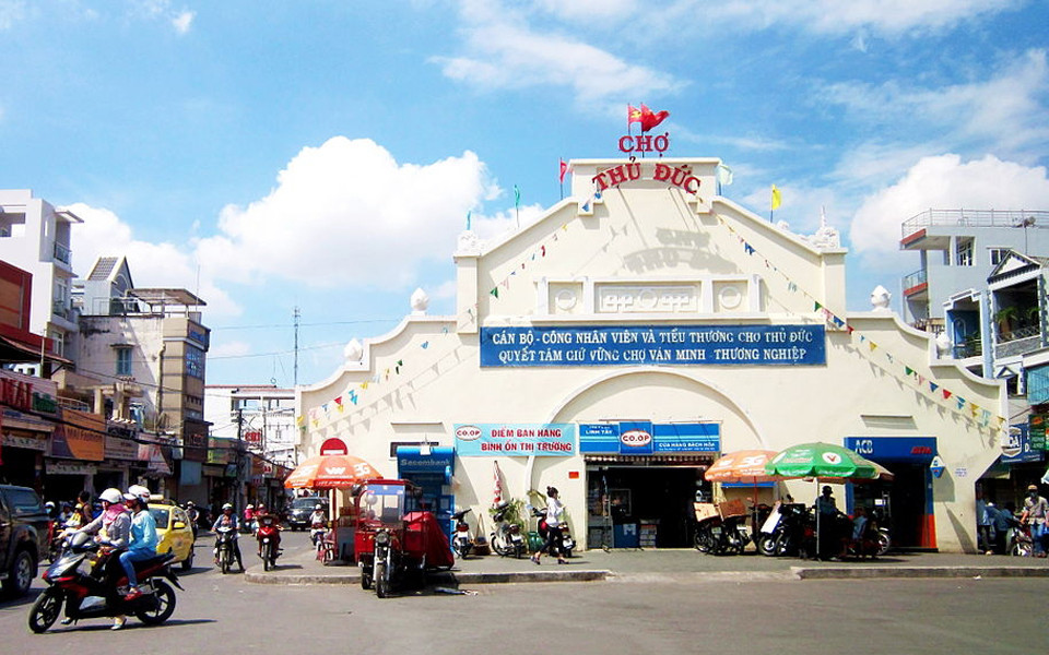 TUYỂN GẤP MỘT CÔ VỀ LO VIỆC CƠM NƯỚC CHO GIA ĐÌNH EM Ở  CHỢ THỦ ĐỨC