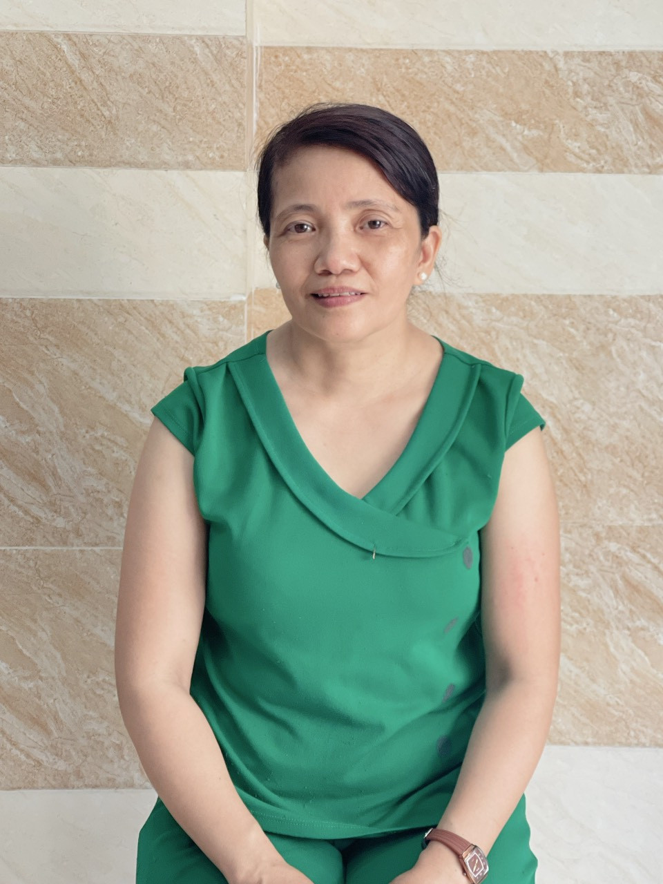 Cô Quý, sinh năm 1973, quê Bình Định nhận giups việc nhà , nấu ăn và phụ chăm bé