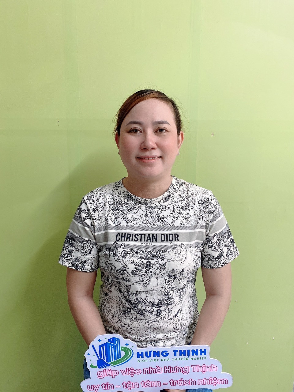 Chị Nhung nấu ăn ngon - chăm bé giỏi làm gì cũng được đang cần việc bao ăn ở lại ạ