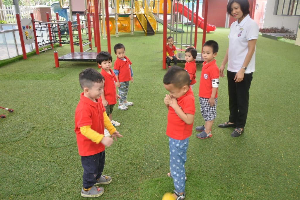 cần giúp việc bao ăn ở lại lương cao