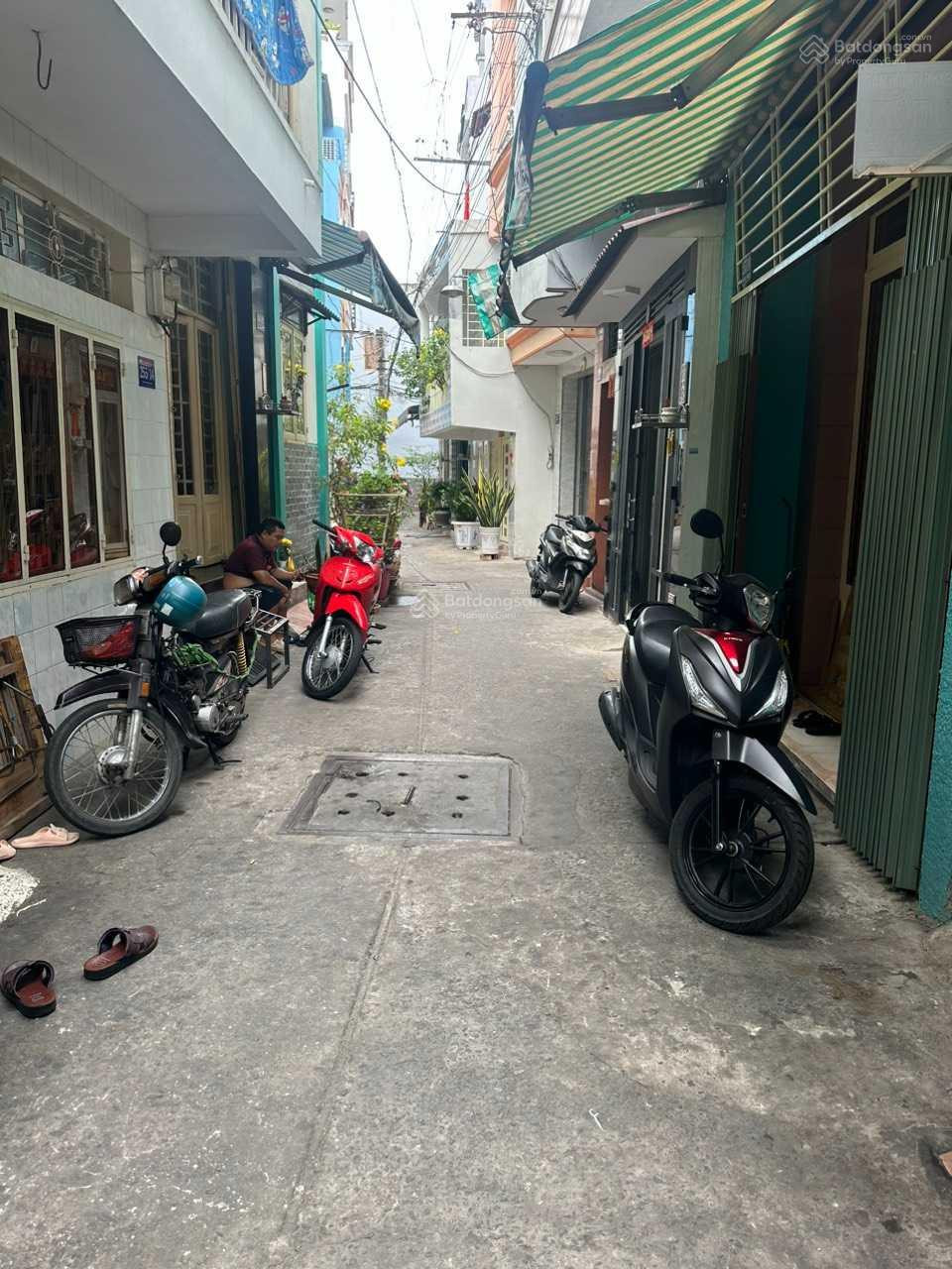 Em cần tìm gấp 1 cô giúp việc nhà nấu ăn ở Q6