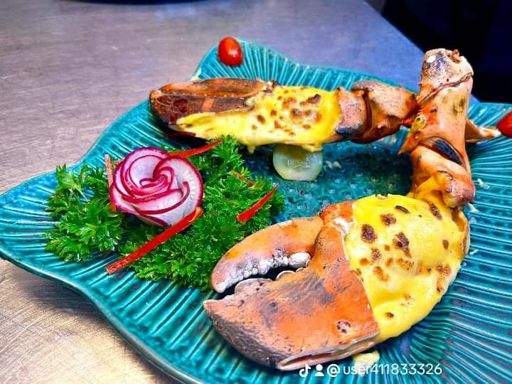 TÌM CHỊ GIÚP VIỆC CHUNG CƯ (NẤU ĂN NGON) - Ở LẠI QUẬN TÂN PHÚ