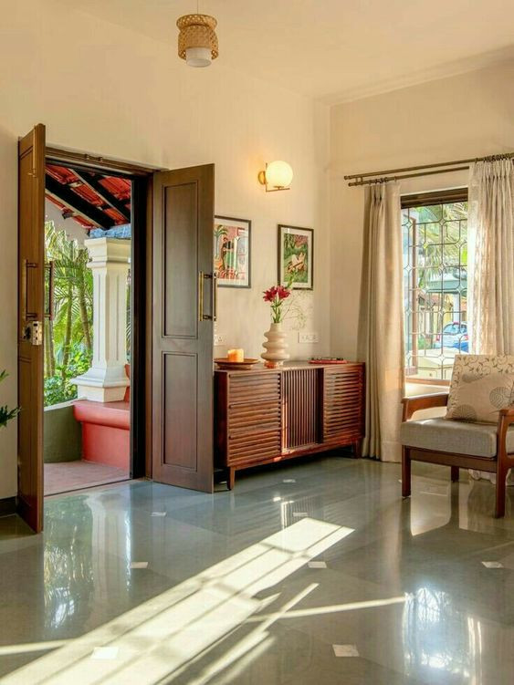 Nhà nhà mặt phố có 1trệt 1 gác lửng ở đường Lý Thái Tổ Quận 3.Cần chị về dọn dẹp, chăm sóc nhà cửa,