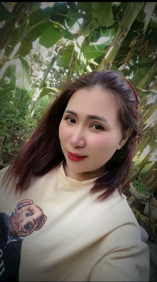 Cô  NGUYỄN THỊ NGỌC ĐIỆP   Sinh năm: 1978    Quê: Đồng Nai