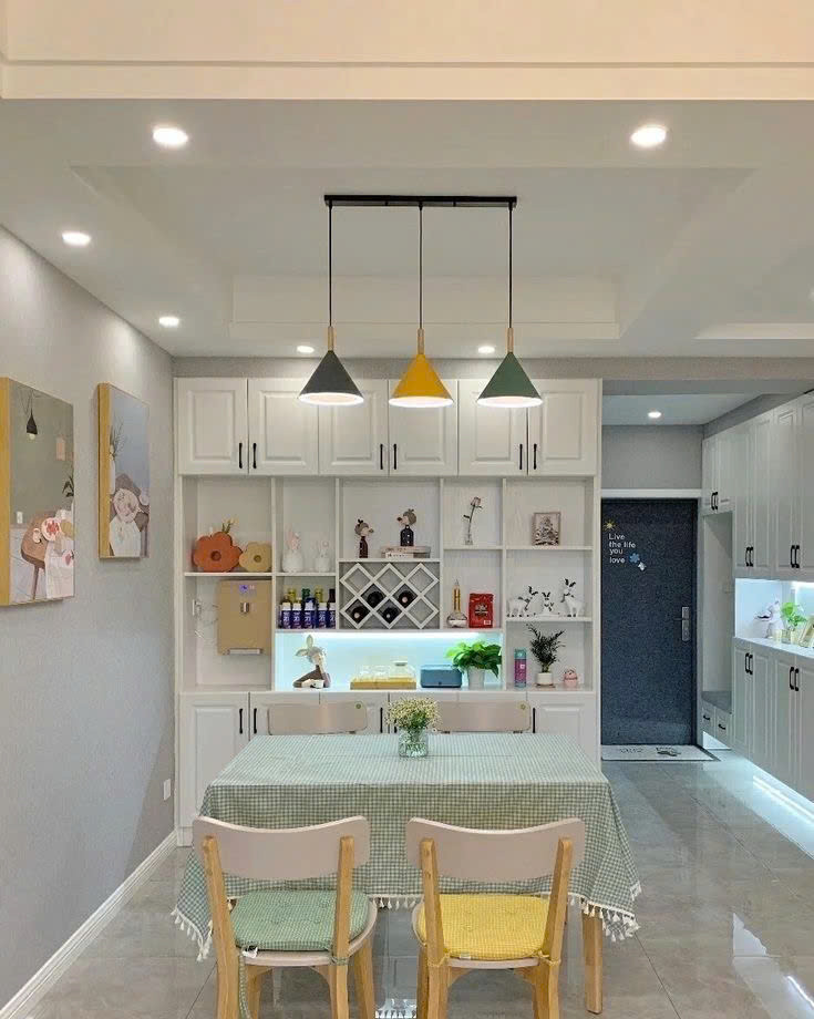 EM CẦN TUYỂN CÔ GIÚP VIỆC LƯƠNG 13 TRIỆU ĐƯỜNG NGUYỄN BỈNH KHIÊM QUẬN 1