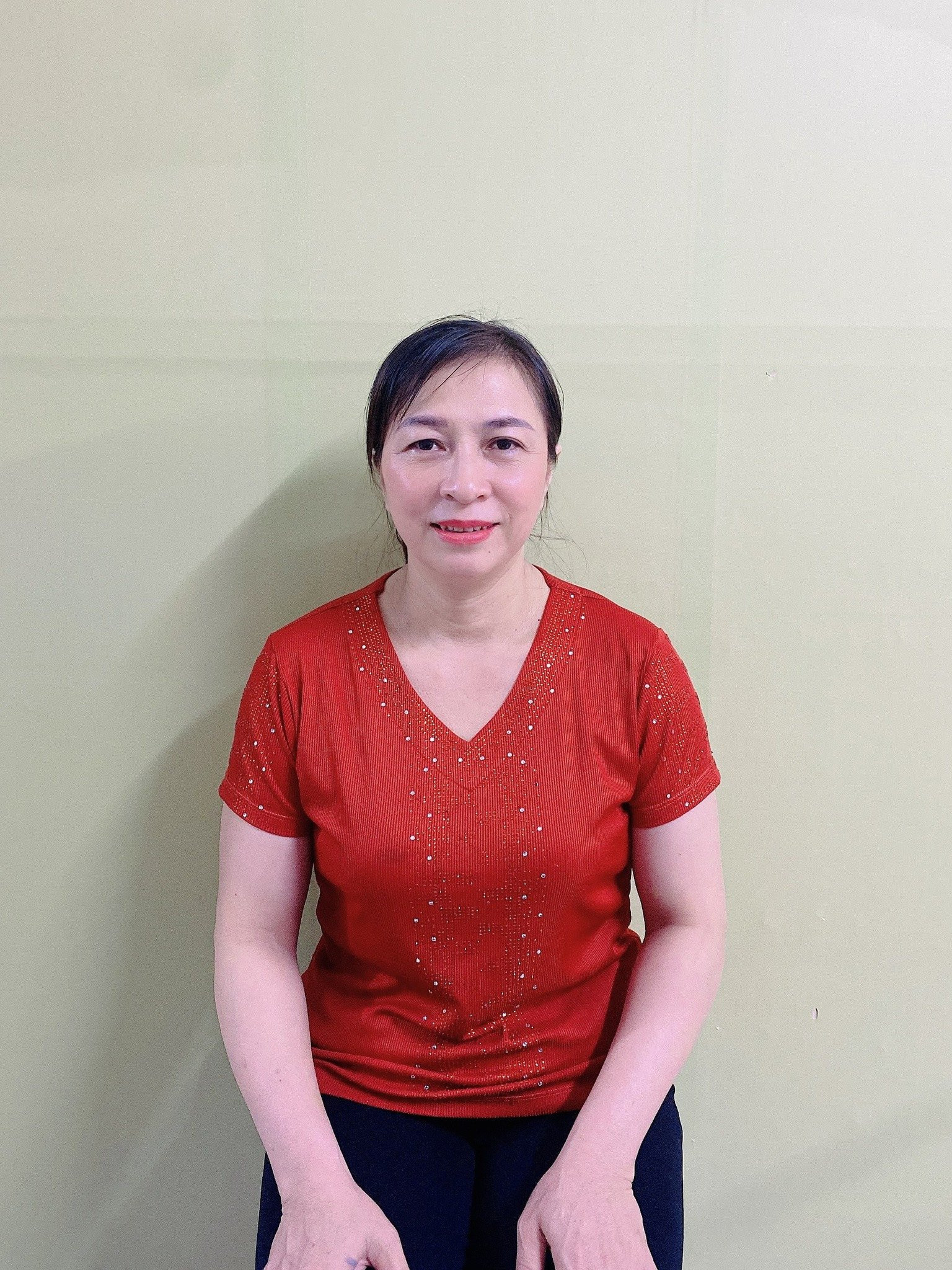 Có gia đình nào cần người nấu ăn ngon làm việc lâu dài không ạ thì liên hệ chị Lễ nhé ạ