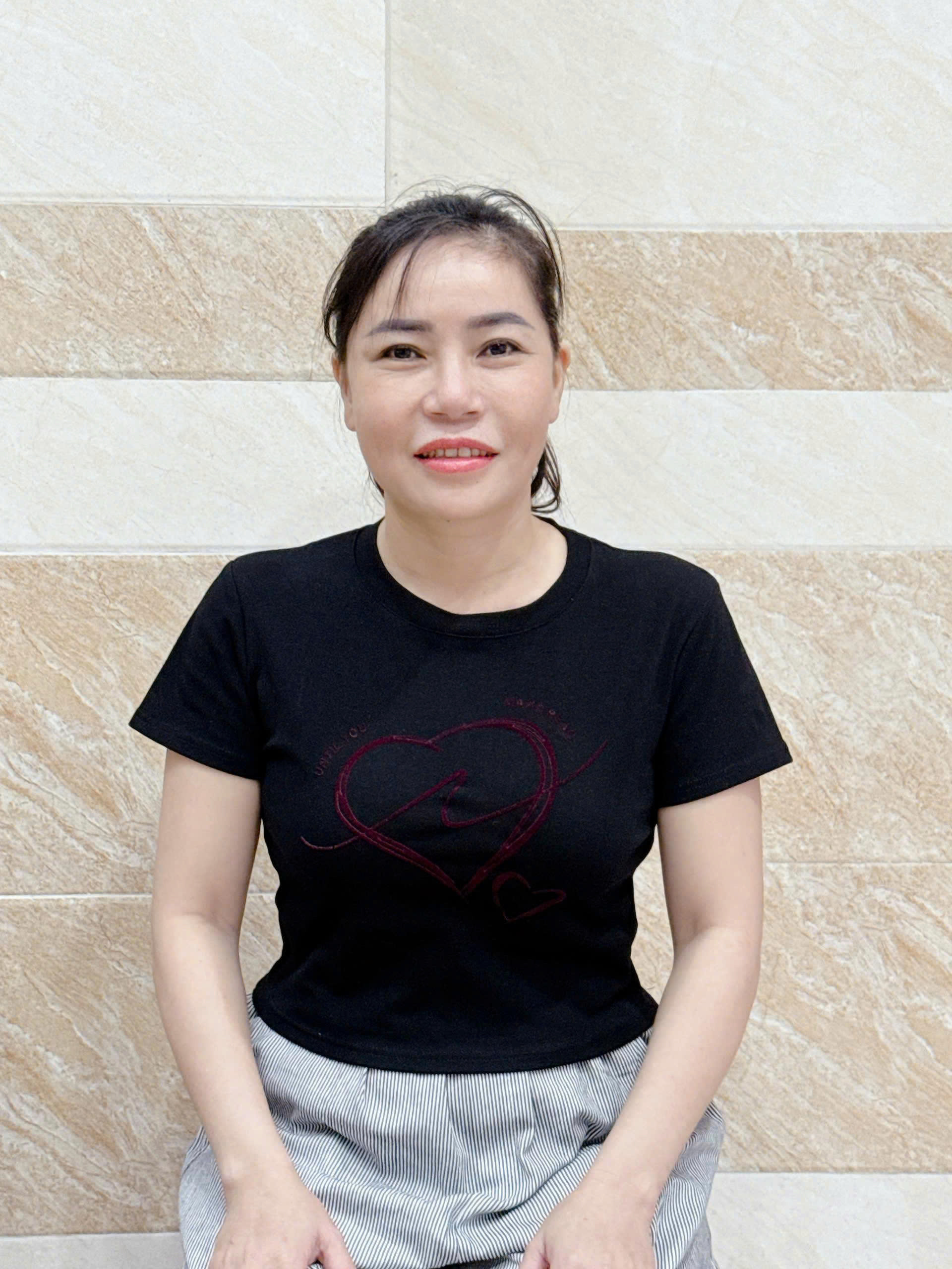 Chị  Bích Liên Sinh năm 1983  Bình Định . Cần tìm việc làm