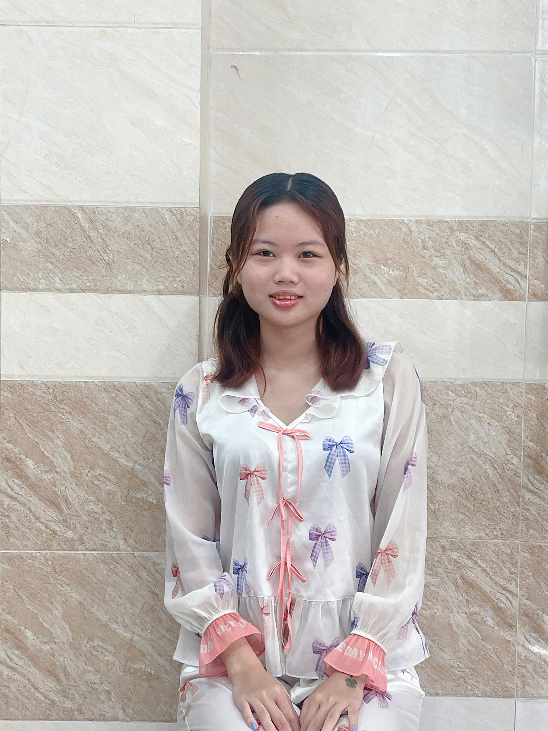 Em Yến Nhi 2005 tại Sóc Trăng. CẦN TÌM VIỆC