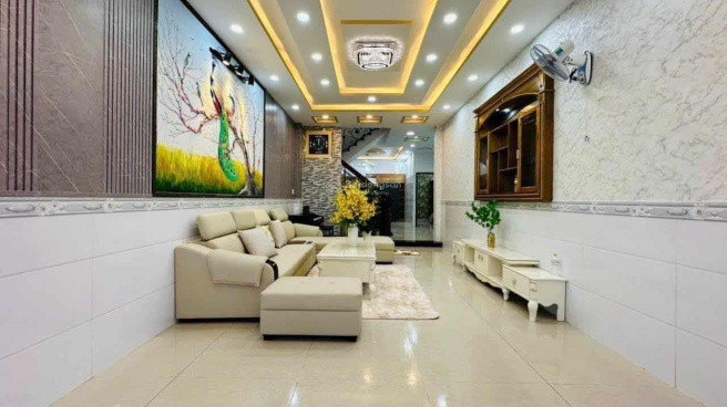 Nhà em ở đường Lã Xuân Oai-Quận 9 cần chị giúp việc nhà ( ăn ở lại ) Lương 10tr