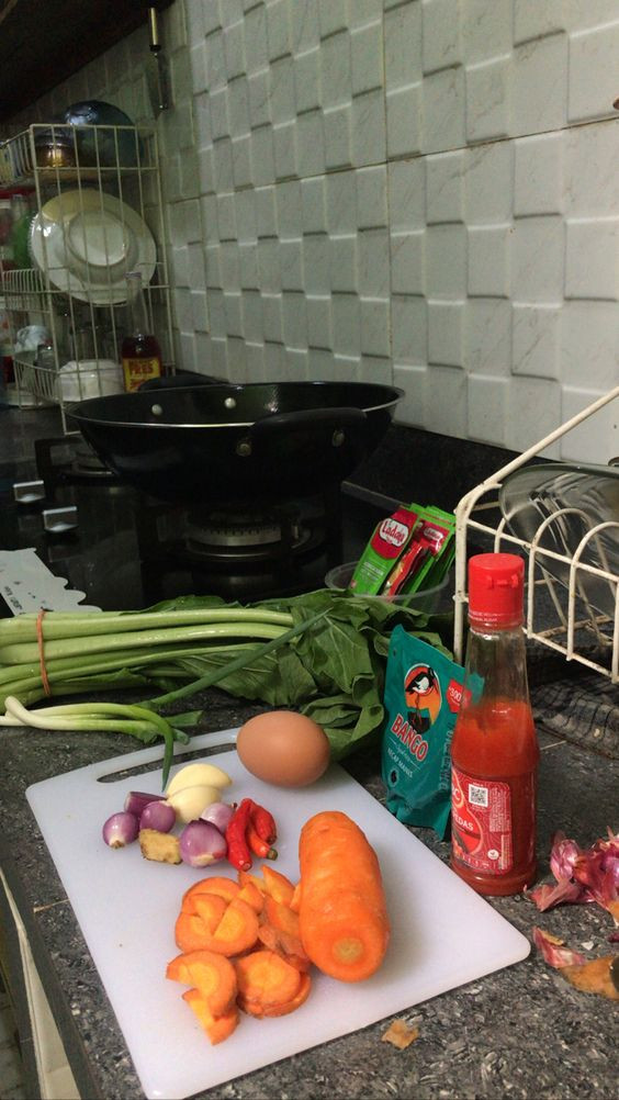 Gần bệnh viện 175, Gò Vấp, Em tuyển chị về giúp việc nha.