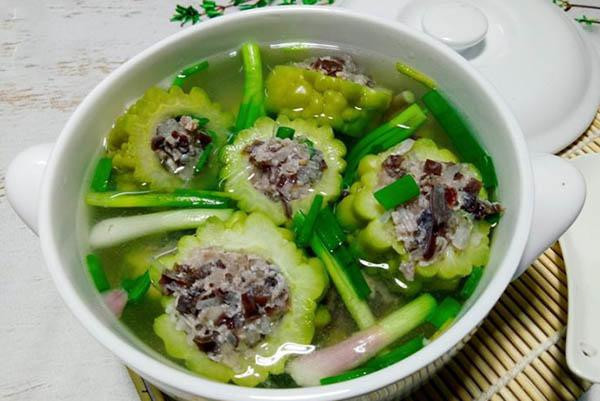 Mẹ đơn thân cần gấp 1 chị giúp việc nhà ở chung cư Kingdom 101 Q10 lương tháng 11 triệu bao ăn ở.