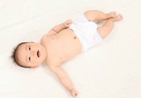 Em đang cần chị chăm bé sơ sinh (Ở LẠI)