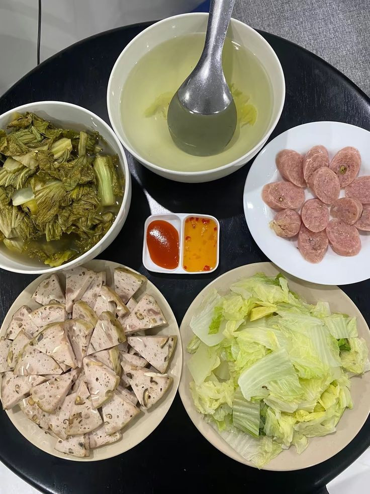 Tuyển gấp 1 cô chuyên giúp việc nhà đi làm bao ăn ở lại ạ