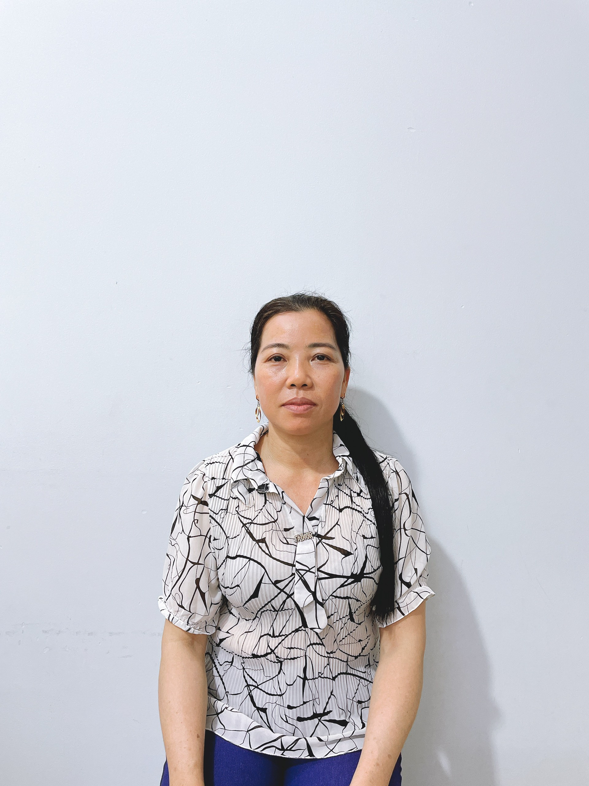 Chị Hồng Nga, Sinh Năm 1979, Quê Quán Long An