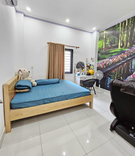 Trường Sa Quận Phú Nhuận. E tìm người gvn, độ tuổi dưới 54, ưu tiên cô làm ăn ở lại