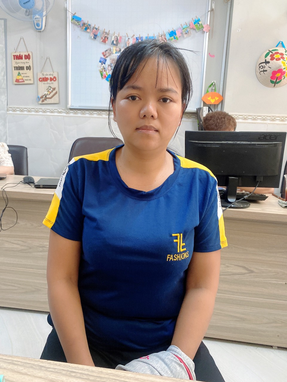 Chị Long cần việc đi làm ngay ạ