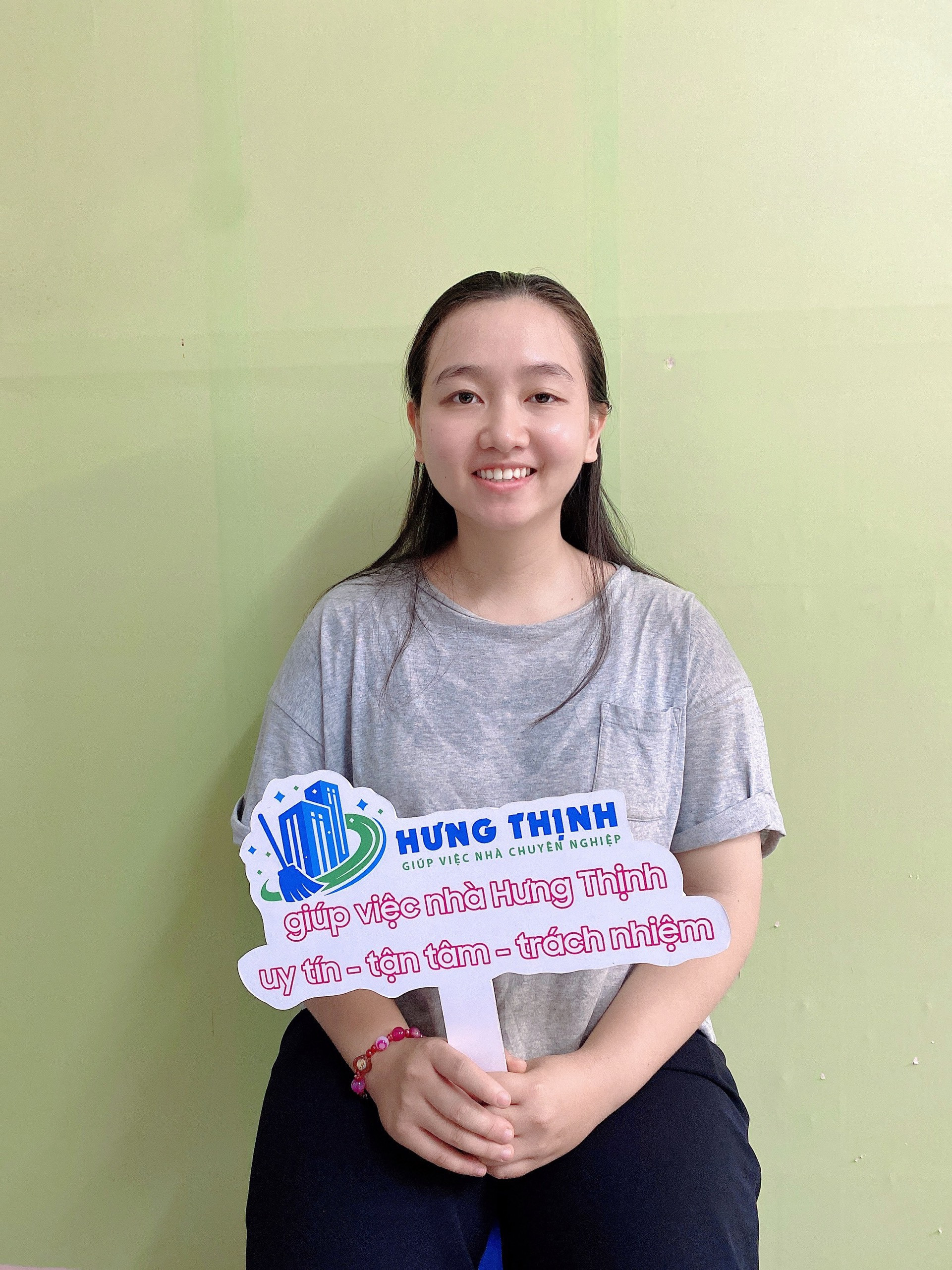 Em Tìm Việc Làm Cho Em Gái Họ Của Em Ạ.! Em Thu Trang - 25 Tuổi - Ở Lạng Sơn