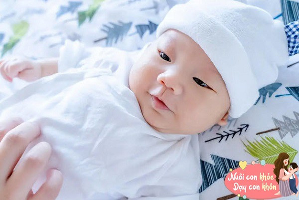 Tìm Chị Chăm Sóc Bé 3 Tháng Tuổi Bao Ăn Ở