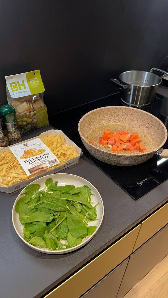 Em Tìm Chị Giúp Việc, nhận làm ở Bạch Đằng, Bình Thạnh (gần ngay Chợ Bà Chiểu)