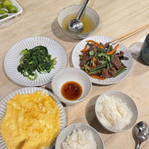 Gia Đình Em Cần Tìm Nhười Giúp Việc Lương 9tr