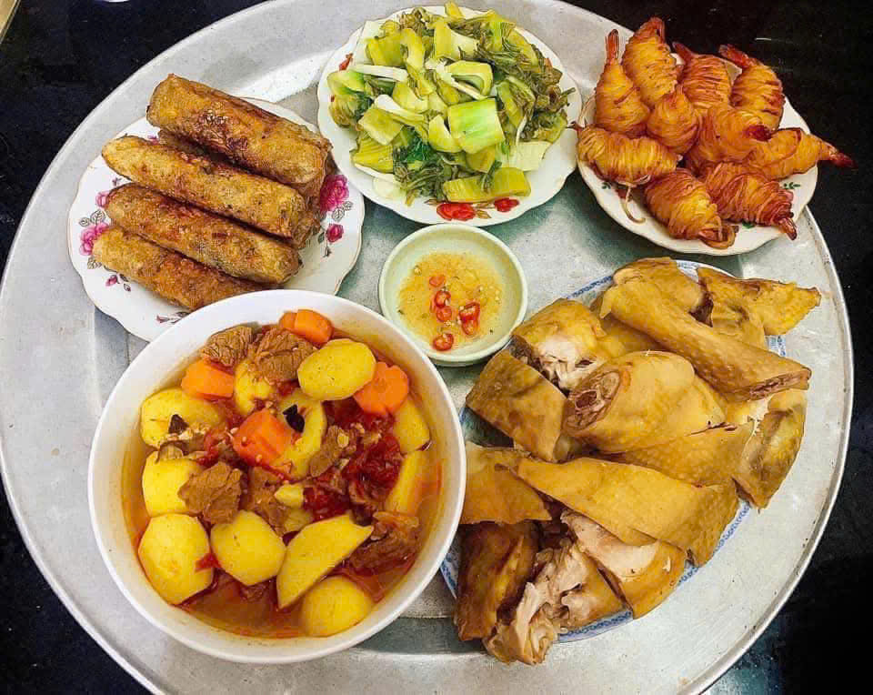 EM CẦN GẤP 1 CHỊ NẤU ĂN VÀ LÀM VIỆC NHÀ CHO NHÀ EM LÀM TẠI Q6 LƯƠNG 13 TRIỆU