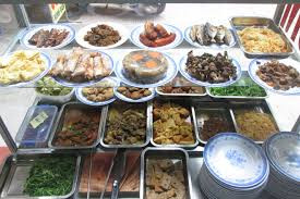 Quán cơm ở Nguyễn Văn Cừ, Quận 1 cần tuyển nữ phụ quán