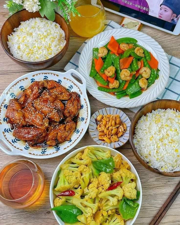 Nhà 1 trệt 1 lầu ở Quận 11 tìm gấp chị giúp việc lương 11tr bao ăn ở