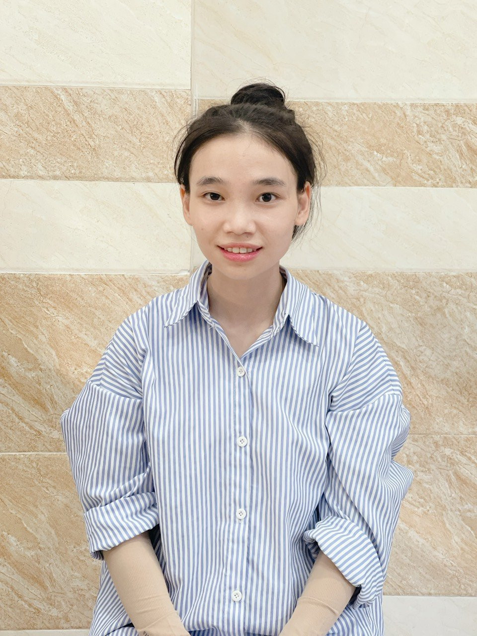 Em Yến quê Hà Tĩnh nhận việc giúp việc nhà , bán hàng , phục vụ , phụ quán