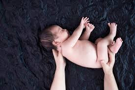 Tuyển cô chăm bé sơ sinh Tân Phú - Lương 12 triệu