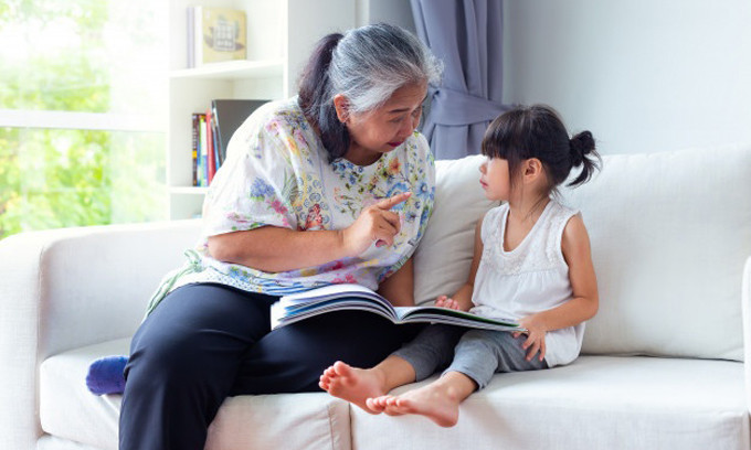 Vợ Chồng Mong Muốn Tìm Chị Chuyên Về Chăm Bà Tai Biến Hiền Lành