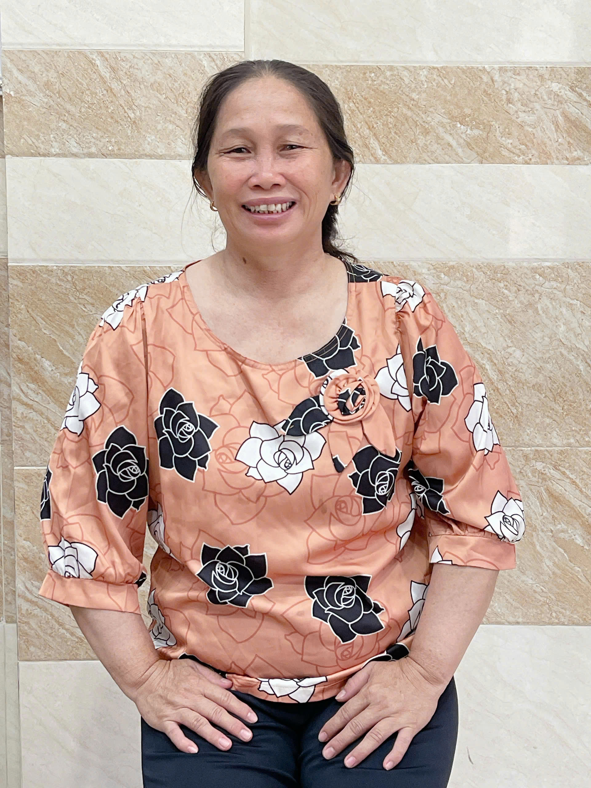 Chị Huỳnh Thị Khang sinh năm: 1972 quê quán: Bình Thuận. Cần tìm việc làm.