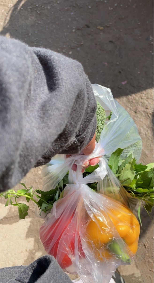 NHÀ MẶT PHỐ CÓ 1 TRỆT GÁC LỬNG Ở ĐƯỜNG NGUYỄN TRÃI QUẬN 5. TÌM CÔ GIÚP VIỆC NHÀ