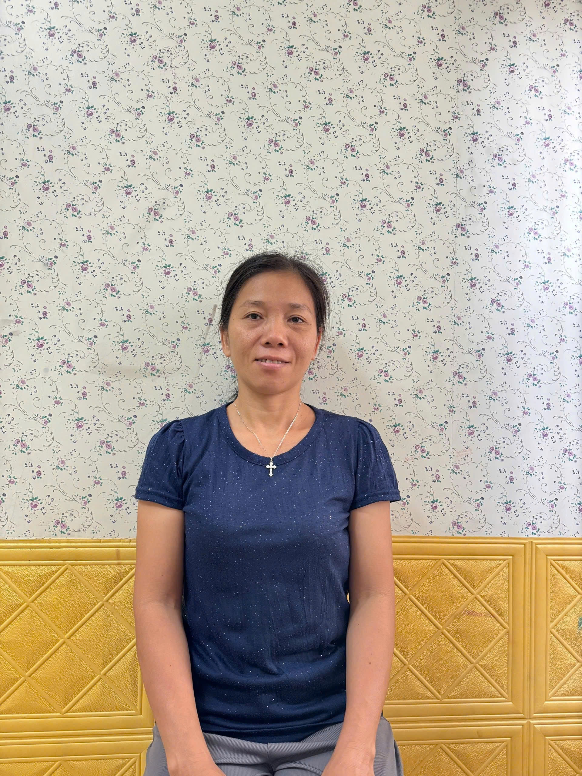 Chị Nguyễn Viết Hà, sinh năm 1983, quê quán Bình Thuận. Cần tìm việc.