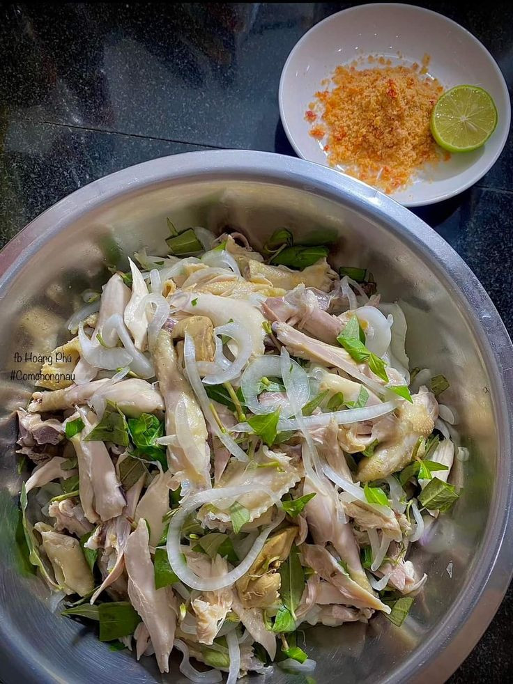 Em chào các cô, các chị! Gia đình em đang cần tuyển gấp một cô giúp việc nhà ở quận 6