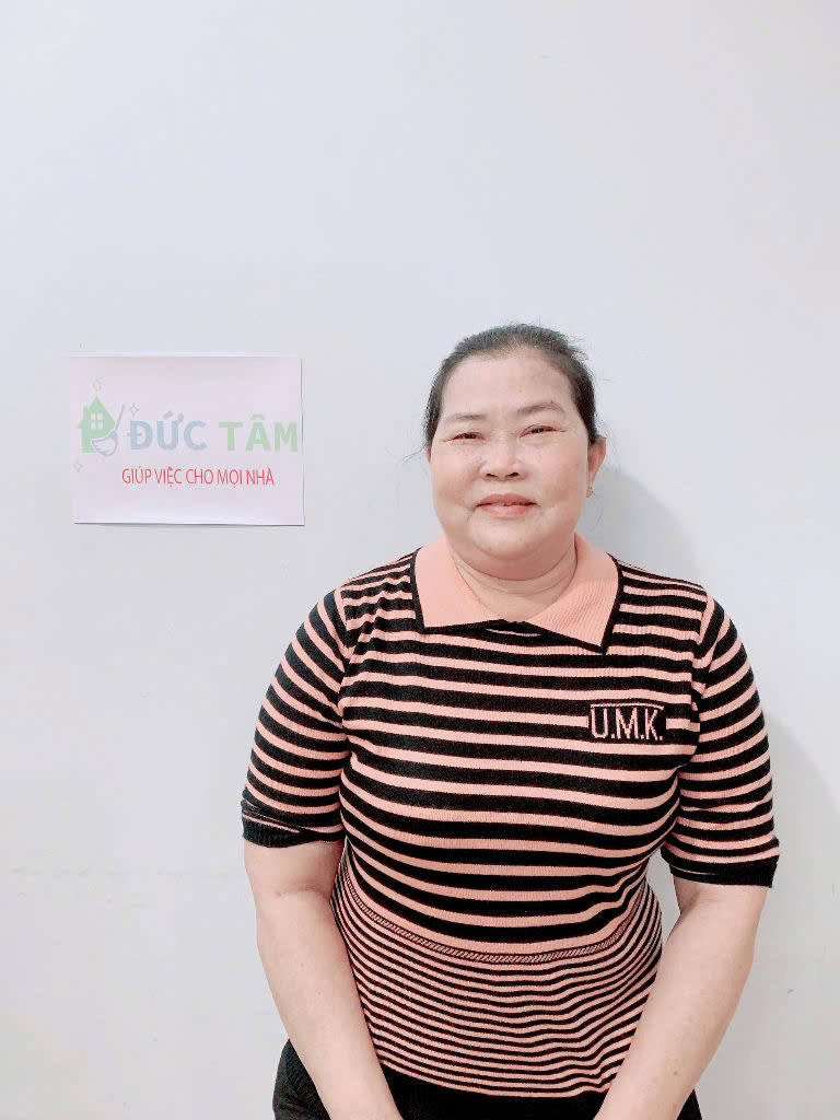 Cô Nguyễn Thị Hồng - Năm sinh: 1972 - Quê quán: TP.HCM - CẦN TÌM VIỆC Ở LẠI