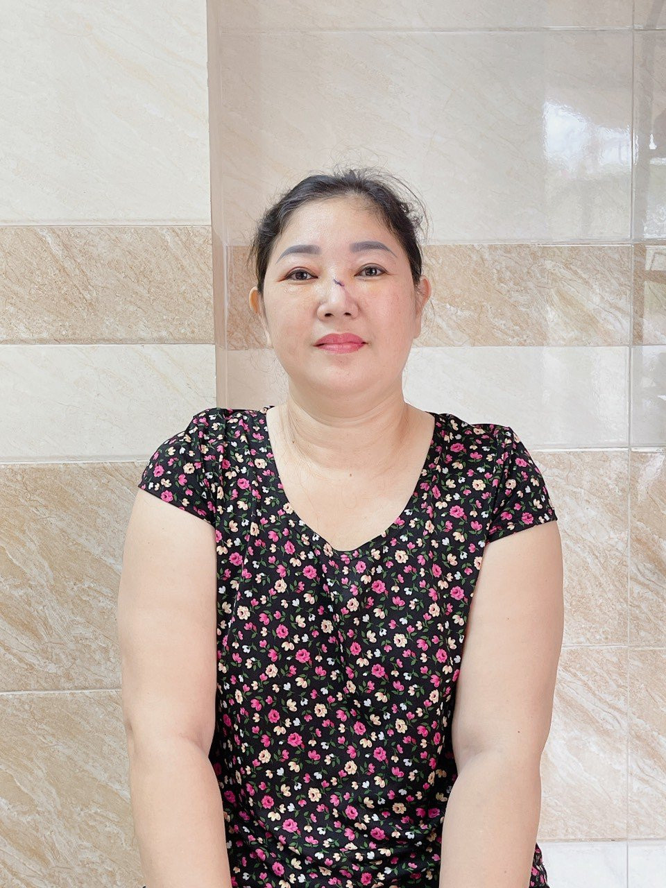 Cô giúp việc chịu khó nhận làm bảo mẫu - giúp việc nhà.