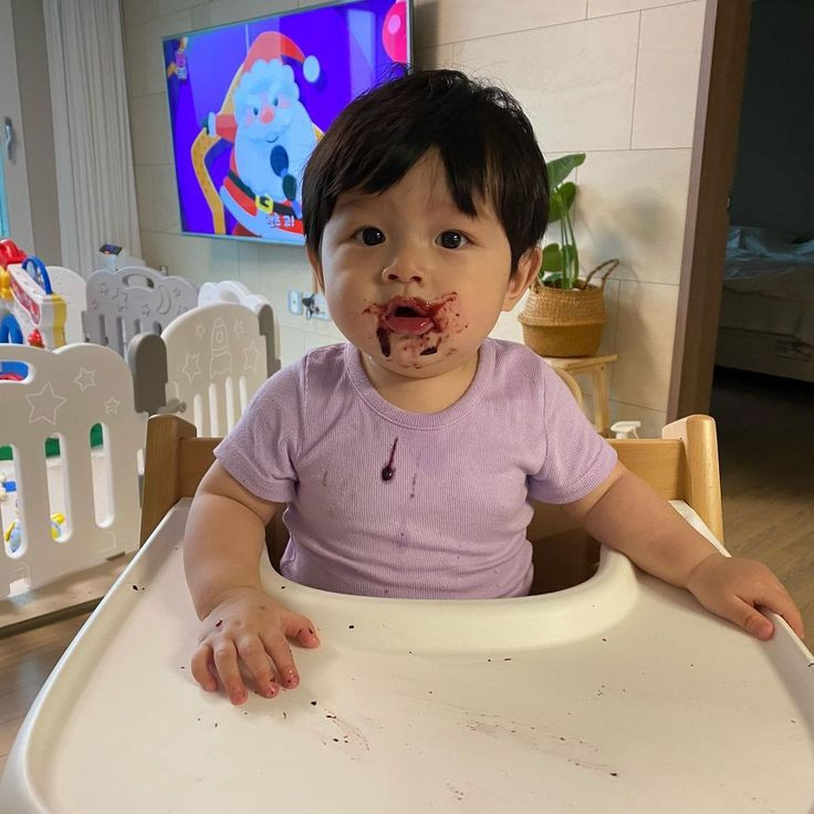 Tuyển chị bảo mẫu chăm em 9 tháng cho đôi vợ chồng trẻ