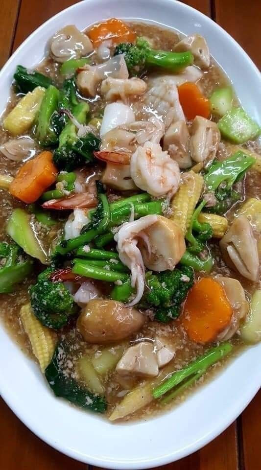 Nhà mặt phố 1 trệt với gác lửng nhỏ ở đường Tân Kỳ Tân Quý- Tân Phú. Tuyển gấp cô giúp việc