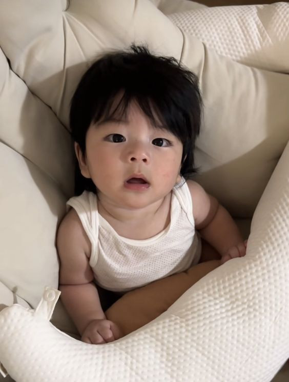 EM CẦN TÌM GẤP 1 CHỊ CHUYÊN CHĂM BÉ 19 THÁNG TUỔI BAO ĂN Ở LẠI