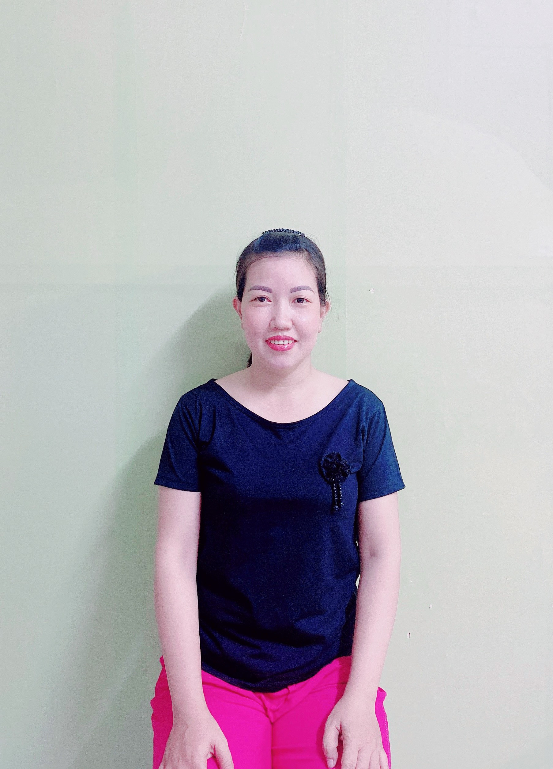 Chị Gái Họ Của Em Ở Quê Mới Lên, Cần Tìm Việc Làm Ở Lại Tết