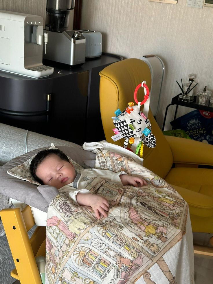 Tìm Chị Chăm EM Bé 4 Tháng Ở Chung Cư Quận 10.