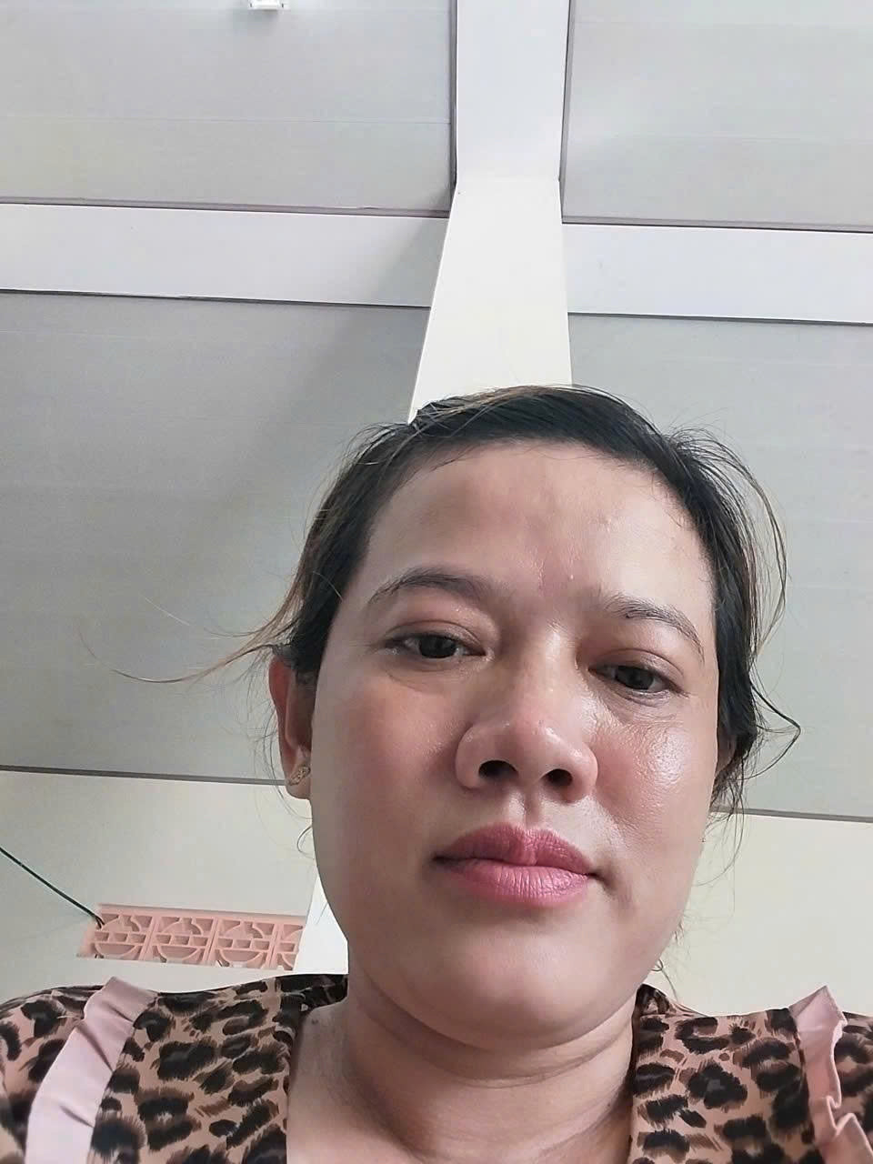 Chị   TRẦN KIM NGÂN   Sinh năm: 1981   Quê quán: Trà Vinh Cần tìm việc làm.